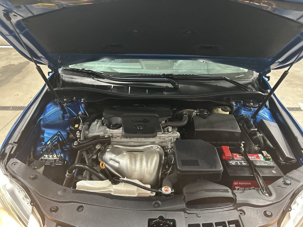 Used 2017 Toyota Camry SE image 24