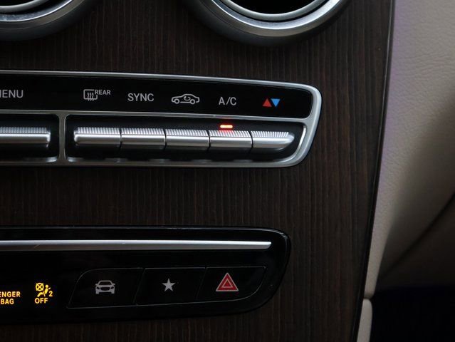 Used 2020 Mercedes-Benz GLC 300 4MATIC w/ Premium Package image 30