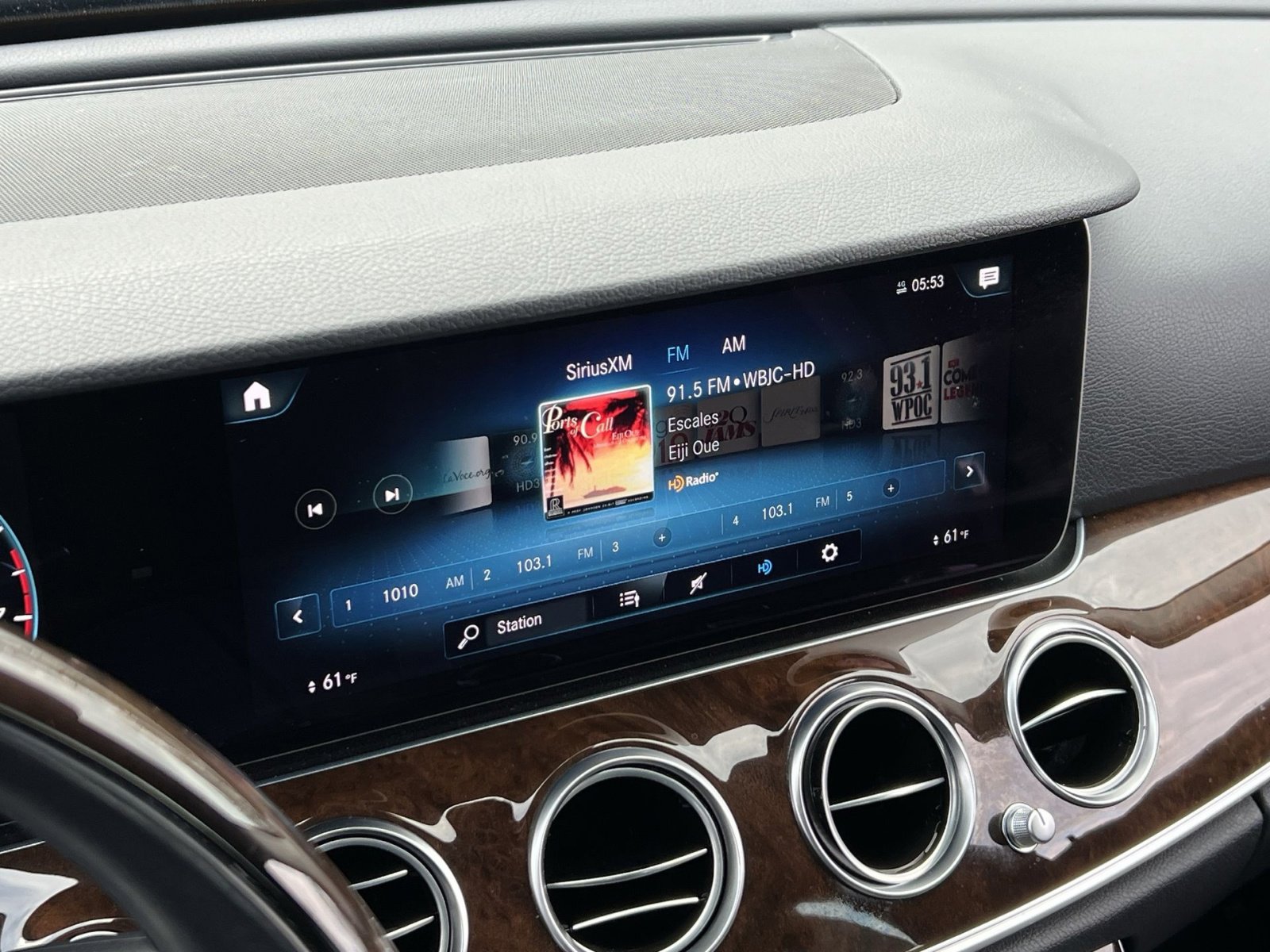 Certified 2023 Mercedes-Benz E 350 4MATIC Sedan w/ Premium Package image 16