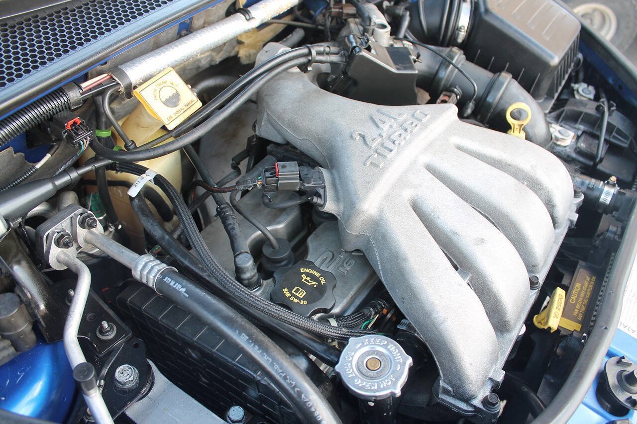 Used 2004 Chrysler PT Cruiser Limited FWD image 15