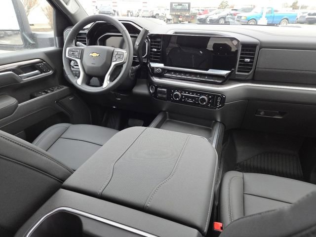 New 2026 Chevrolet Silverado 3500 LTZ w/ LTZ Premium Package image 32