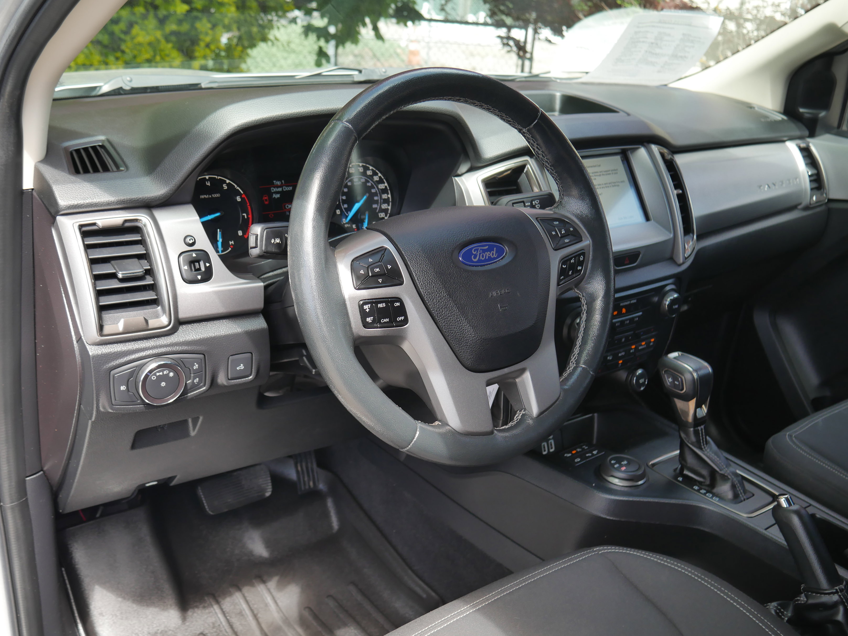 Used 2019 Ford Ranger XLT w/ Equipment Group 302A Luxury AWD/4WD image 4