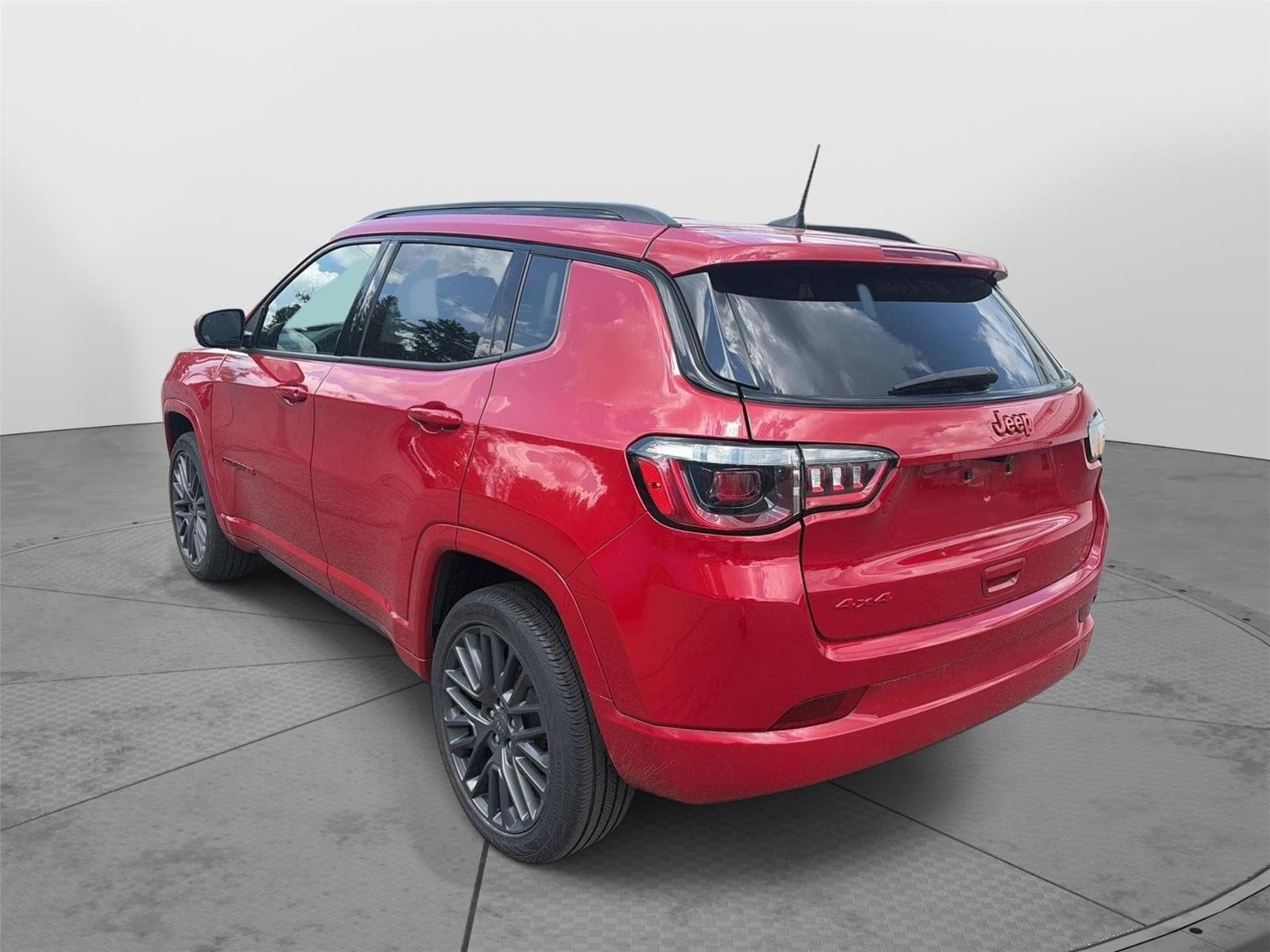Used 2022 Jeep Compass Limited AWD/4WD image 7