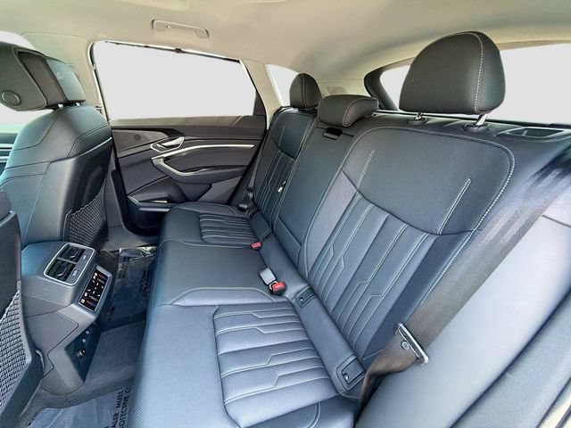 Used 2024 Audi Q8 e-tron Prestige w/ Prestige Package AWD/4WD image 20