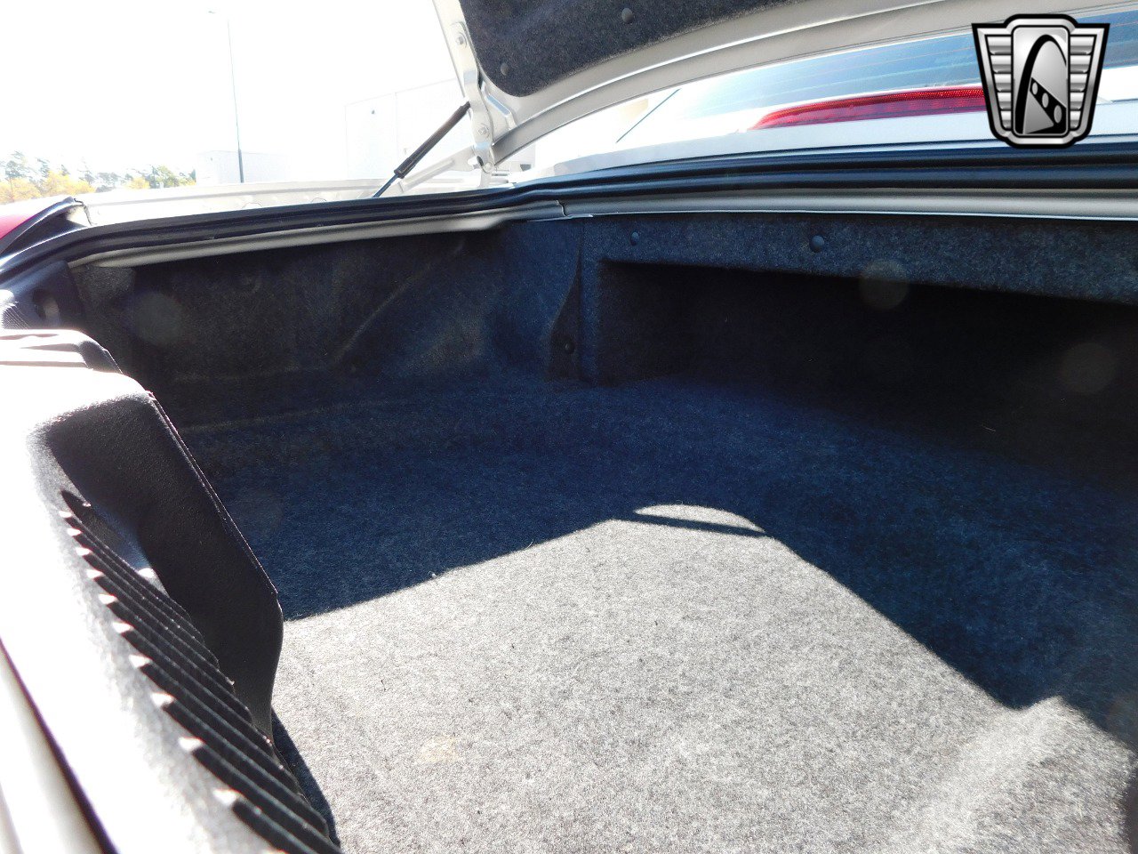 Used 2004 Ford Thunderbird image 20