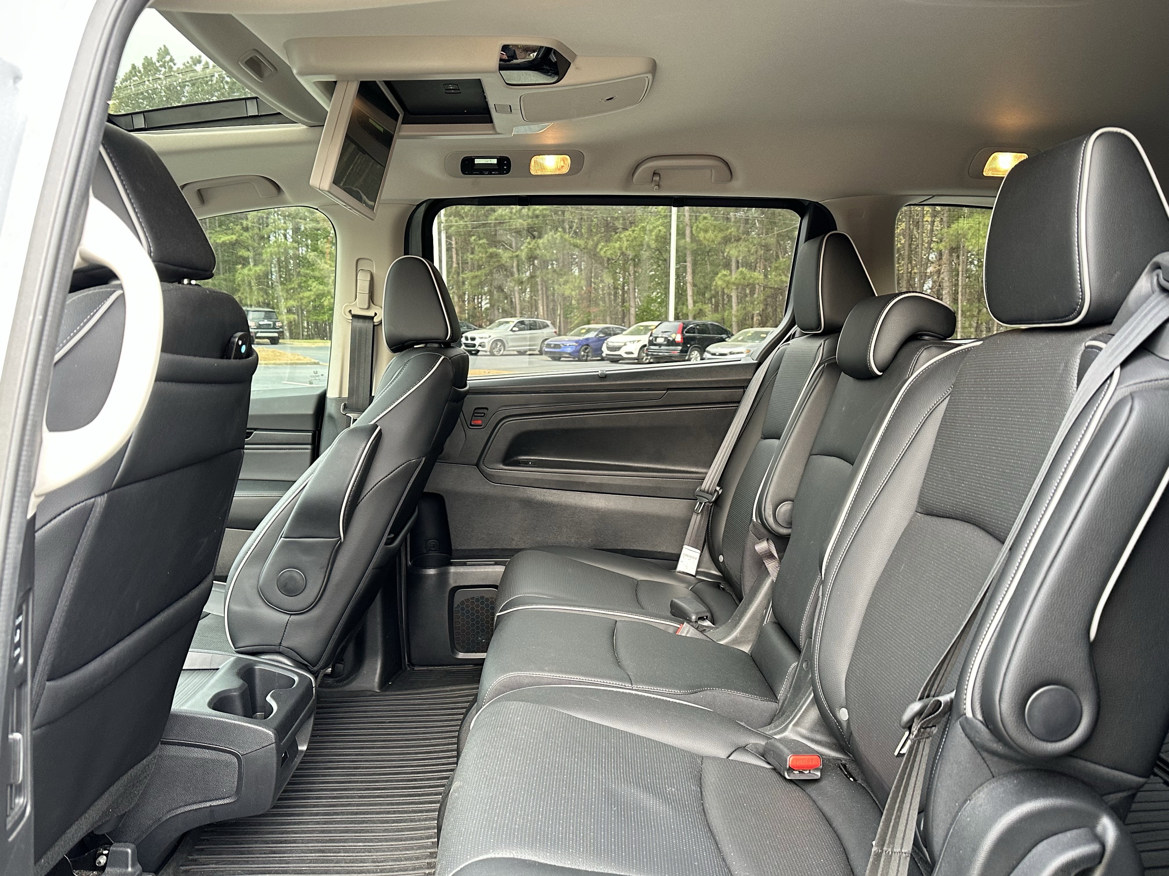 Used 2025 Honda Odyssey Elite image 9