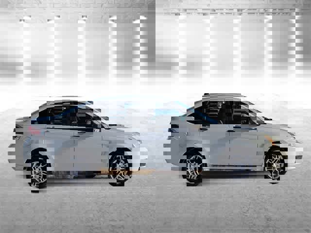 Used 2010 Ford Focus SE image 9