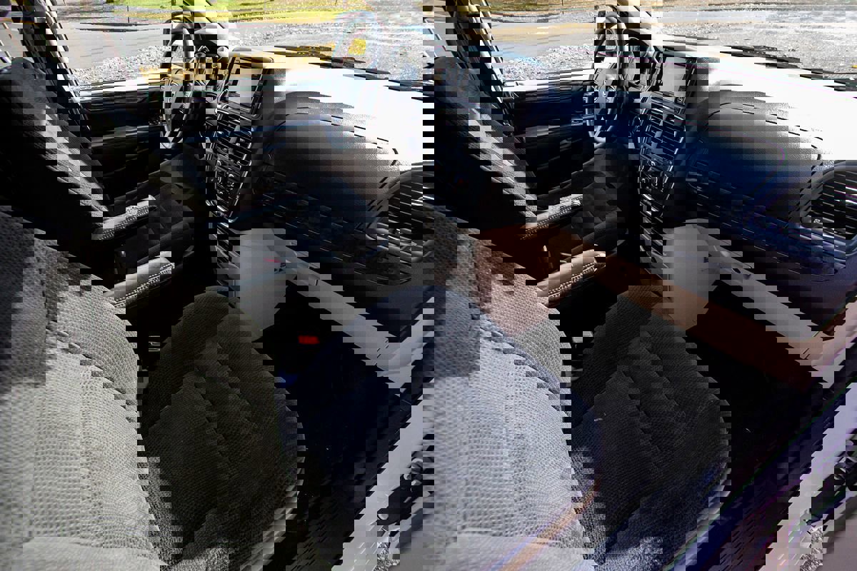 Used 2019 Dodge Grand Caravan SE w/ UConnect Hands-Free Group image 21