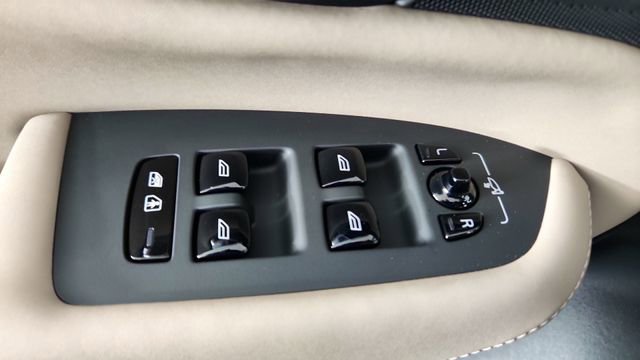 New 2026 Volvo XC90 B5 Plus w/ Protection Package AWD/4WD image 10