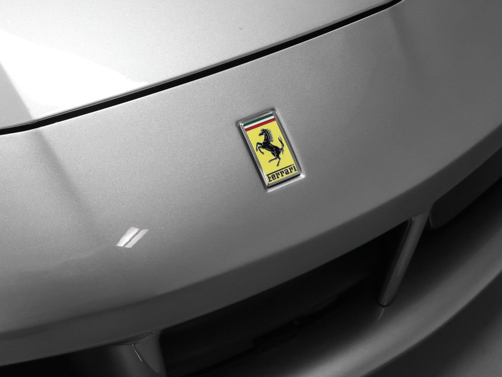 Certified 2018 Ferrari 488 GTB RWD image 6