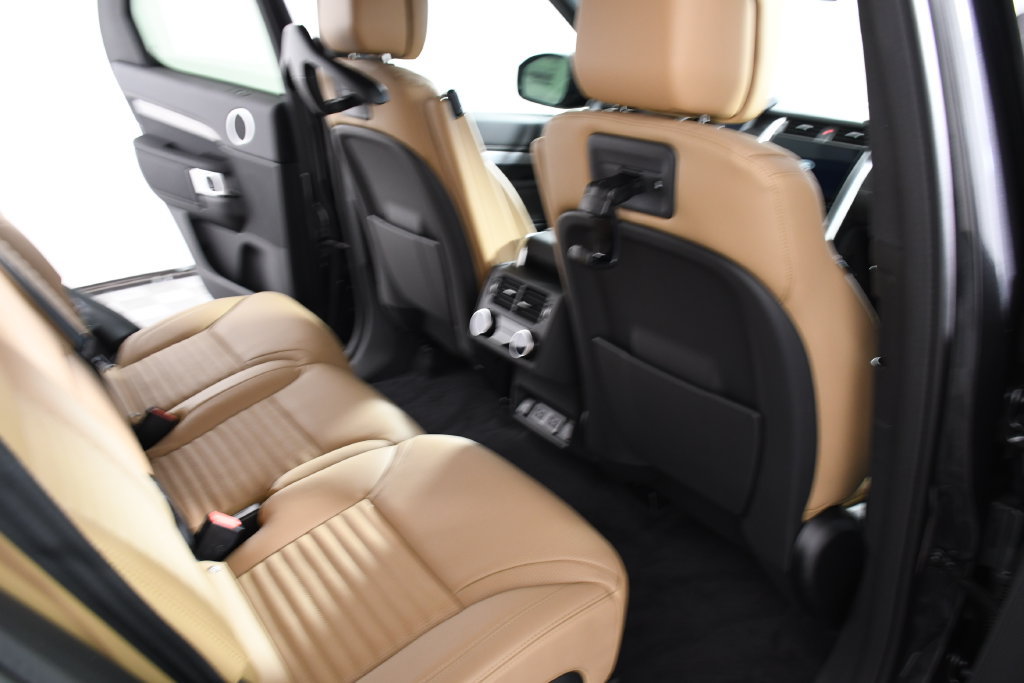 Certified 2026 Land Rover Discovery Limited Edition AWD/4WD image 22