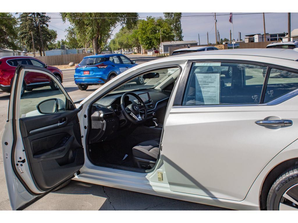 Used 2022 Nissan Altima 2.5 SV AWD/4WD image 26