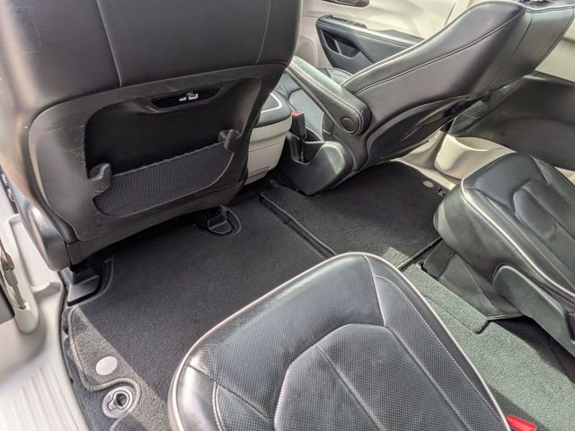 Certified 2023 Chrysler Pacifica Limited image 28