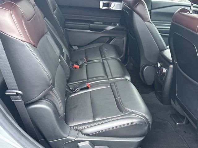 Used 2020 Ford Explorer Platinum w/ Premium Technology Package image 20