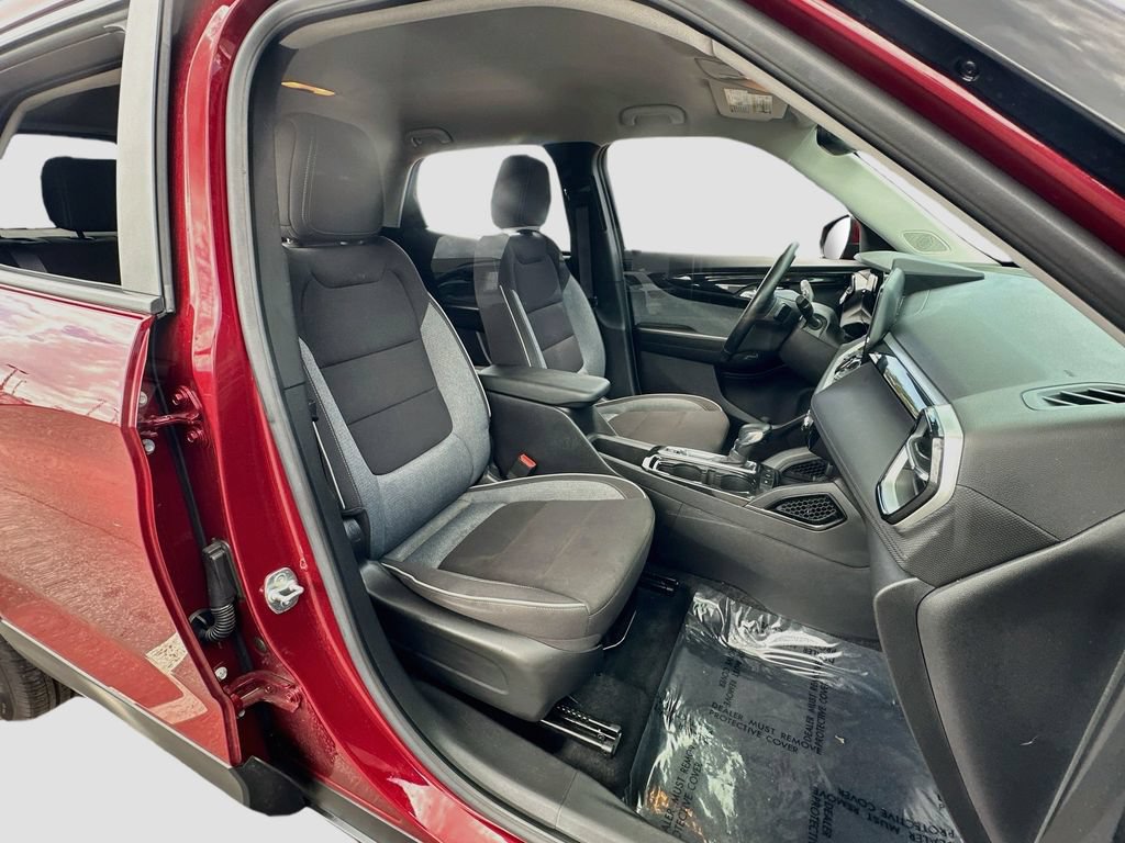 Used 2024 Chevrolet TrailBlazer LT w/ Convenience Package FWD image 25