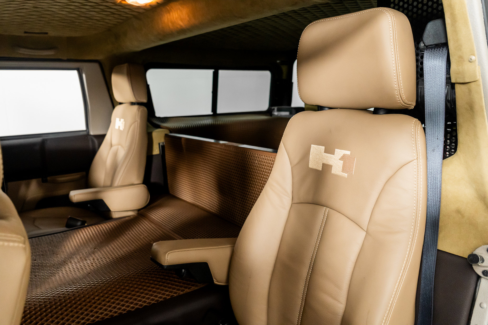 Used 2003 HUMMER H1 4-Door Wagon image 3