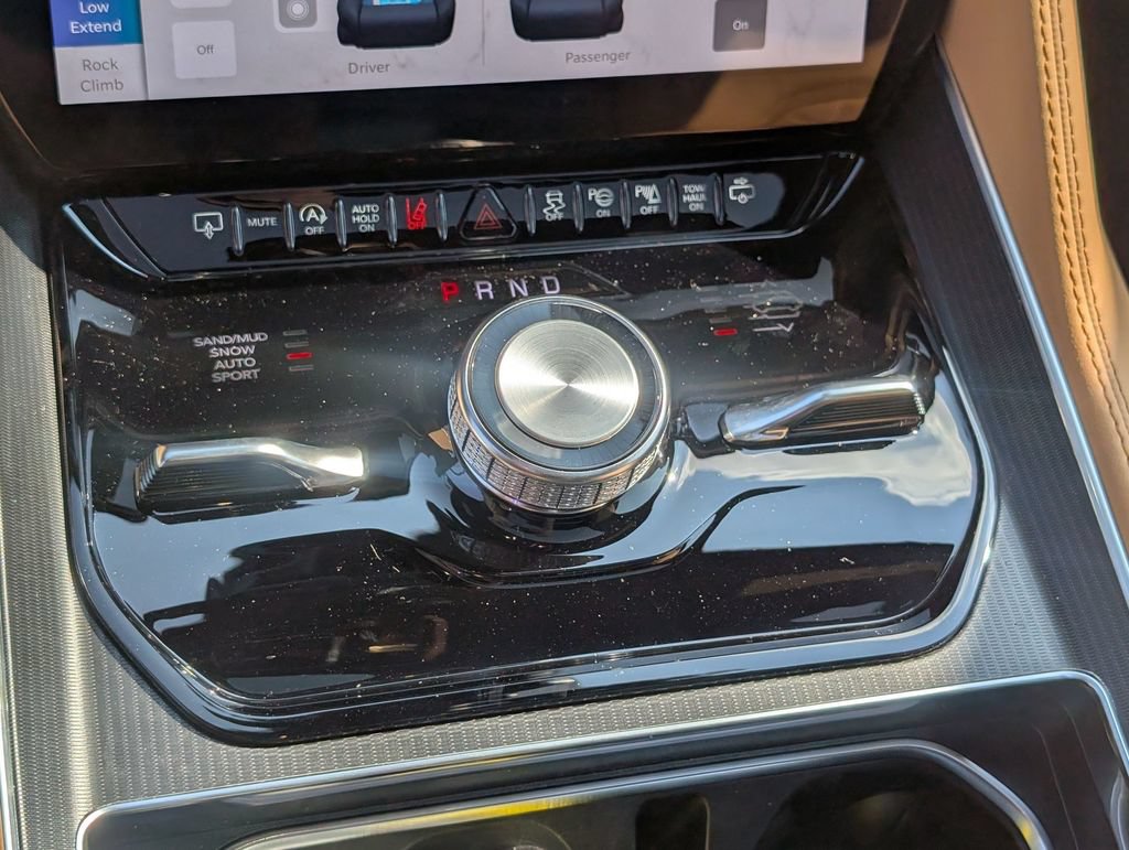 New 2026 Jeep Grand Wagoneer L Summit AWD/4WD image 20