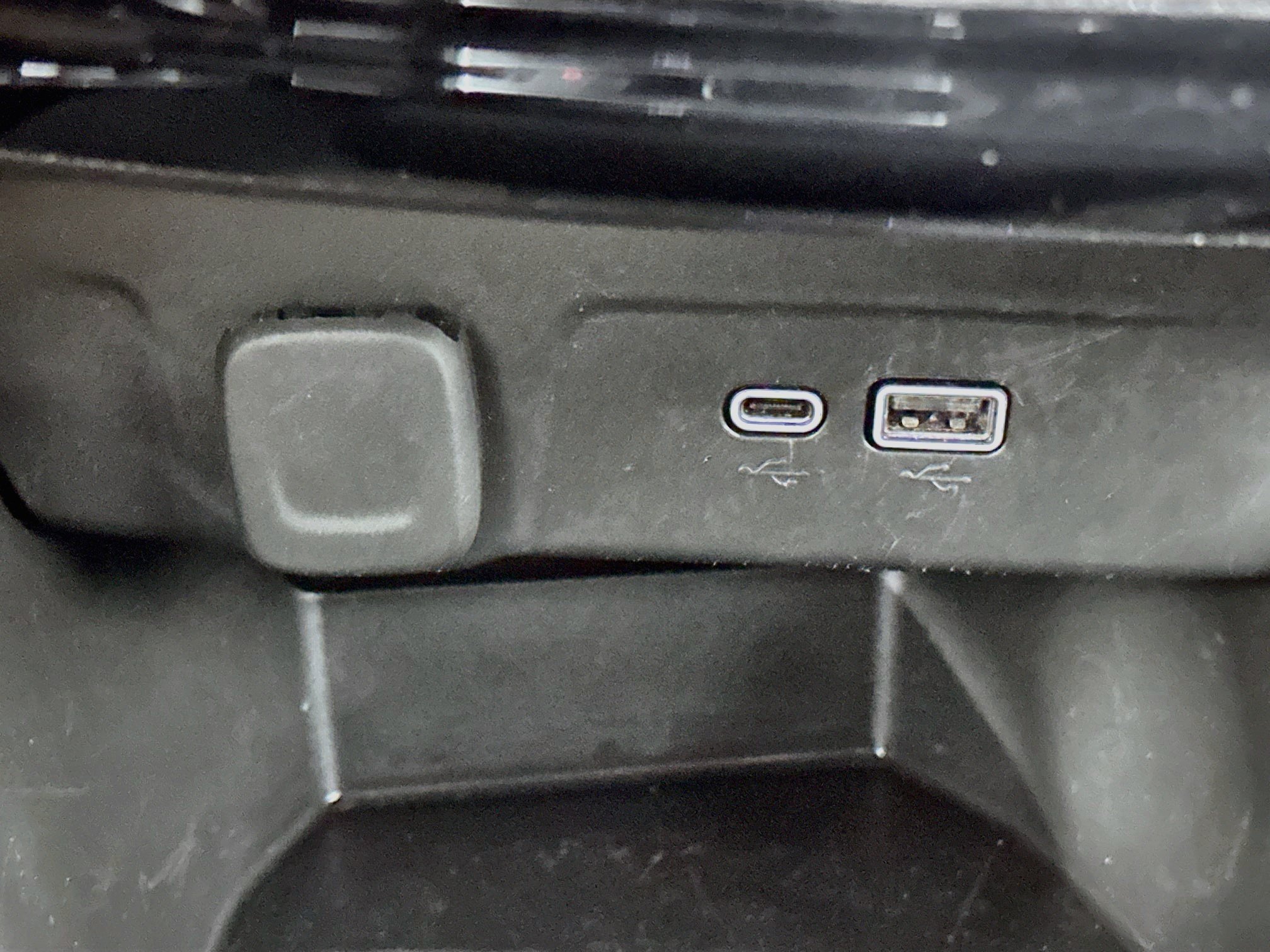 Used 2025 Chevrolet Trax LT FWD image 25