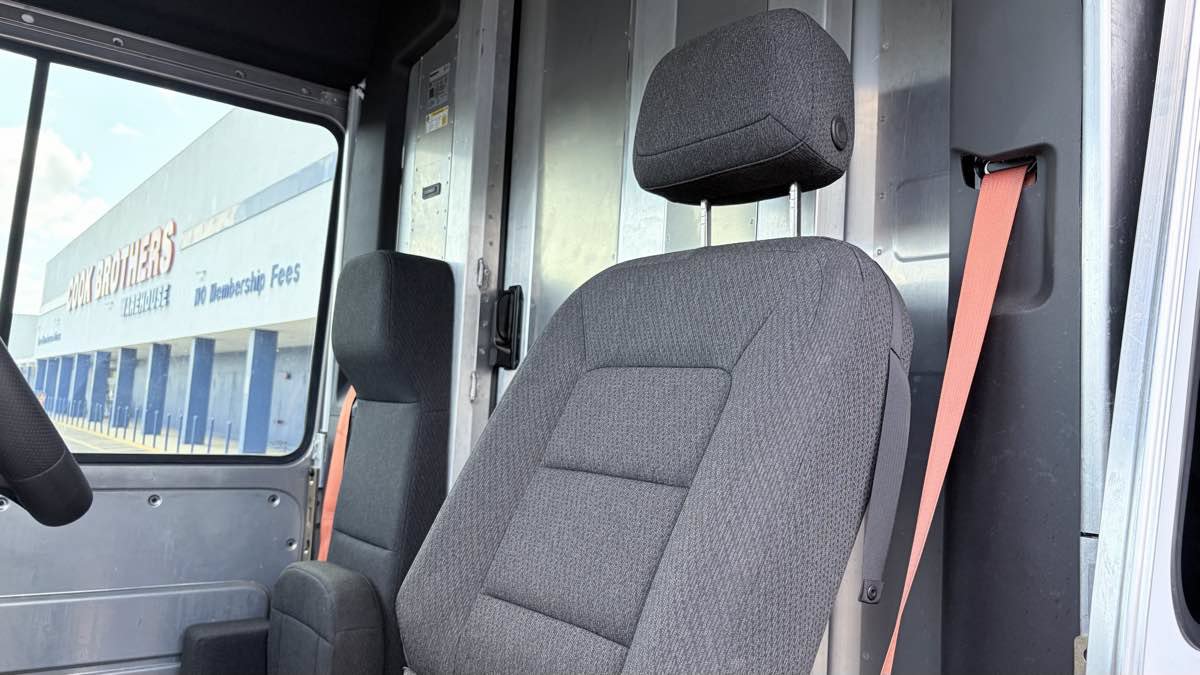 Used 2025 Chevrolet Brightdrop 600 FWD image 11
