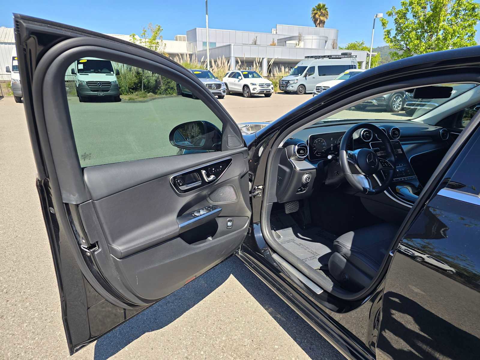 Used 2025 Mercedes-Benz C 300 Sedan image 21