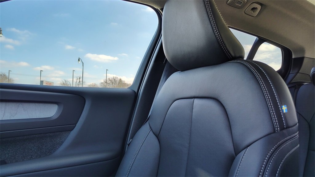 New 2026 Volvo XC40 B5 Plus w/ Climate Package image 22