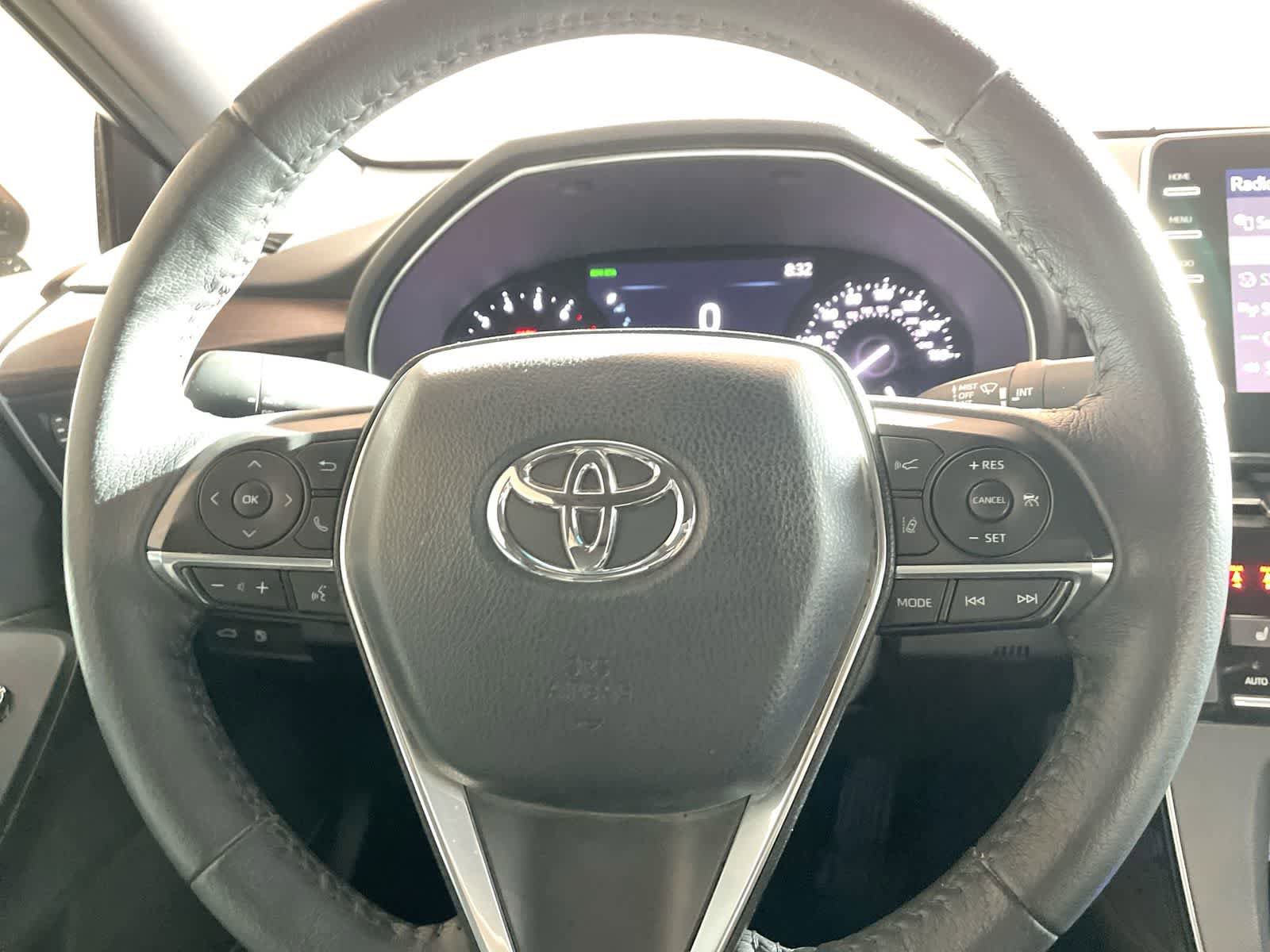 Used 2022 Toyota Avalon XLE FWD image 18
