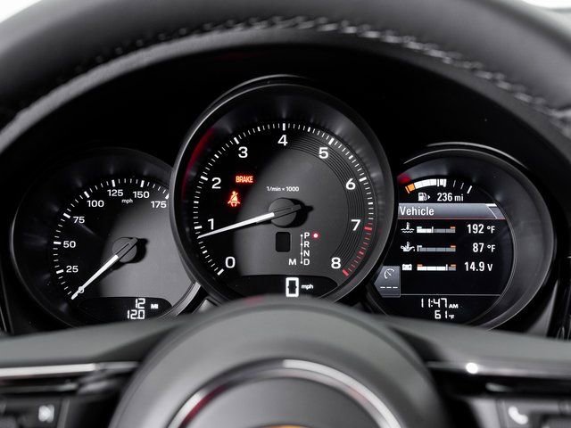 Used 2026 Porsche Macan AWD/4WD image 14