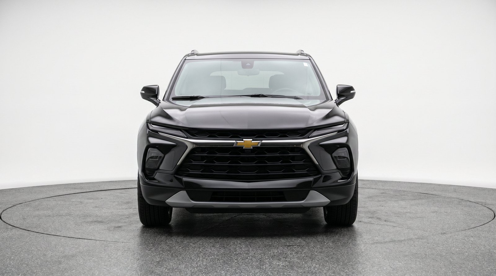 Used 2025 Chevrolet Blazer LT FWD image 2