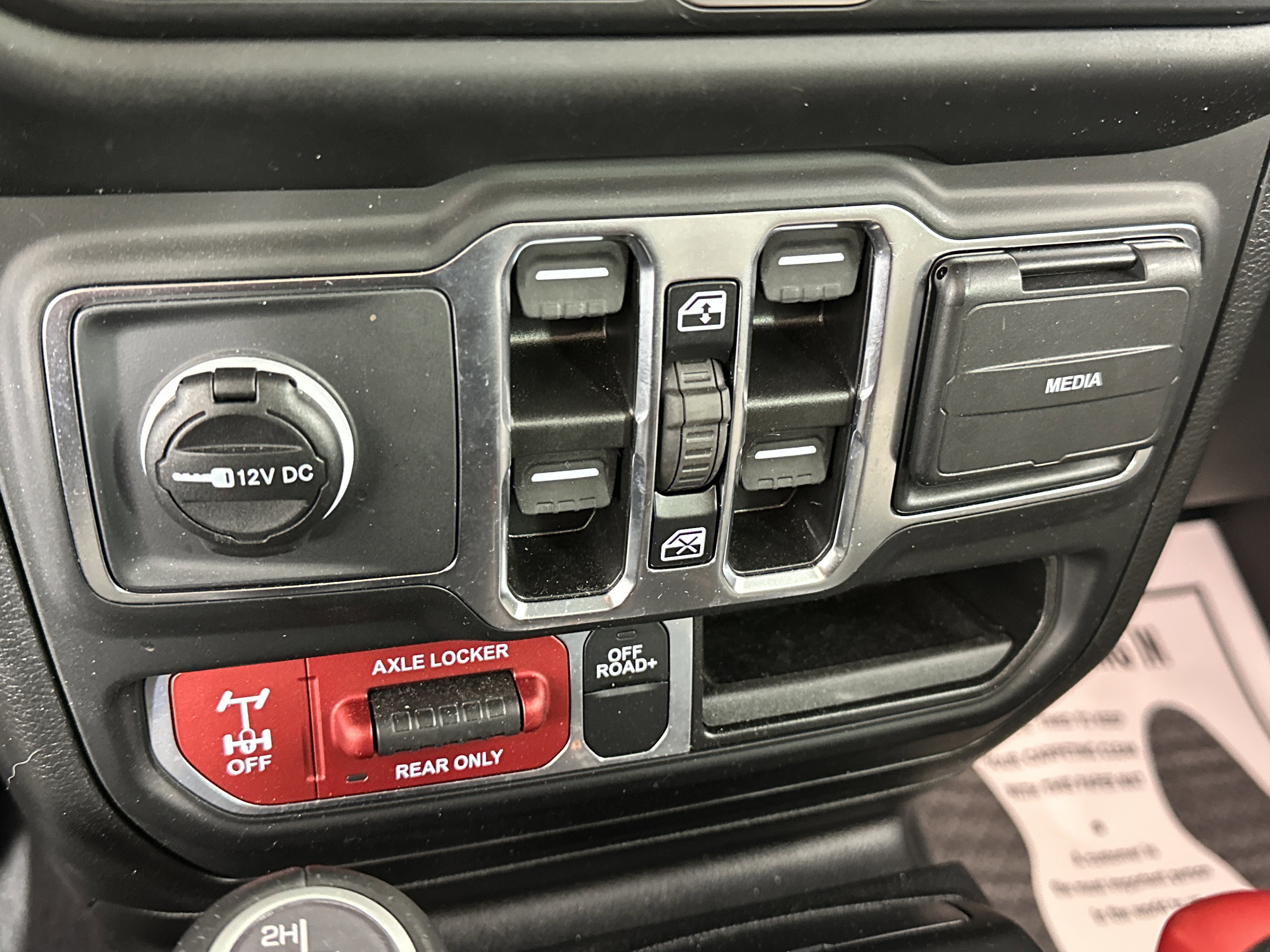 Used 2023 Jeep Gladiator Mojave w/ Cold Weather Group image 26