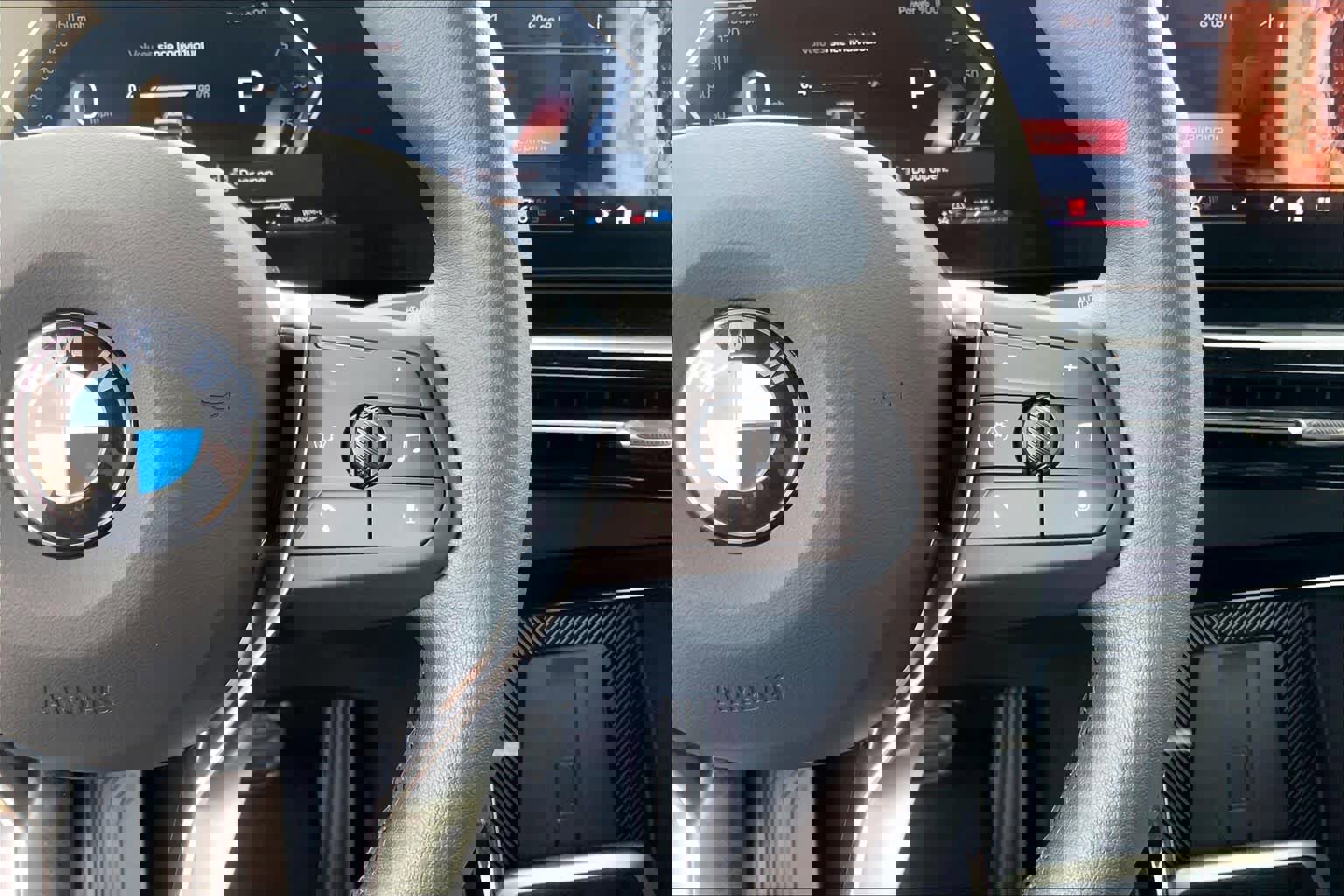 Certified 2025 BMW X2 xDrive28i w/ Technology Package image 22