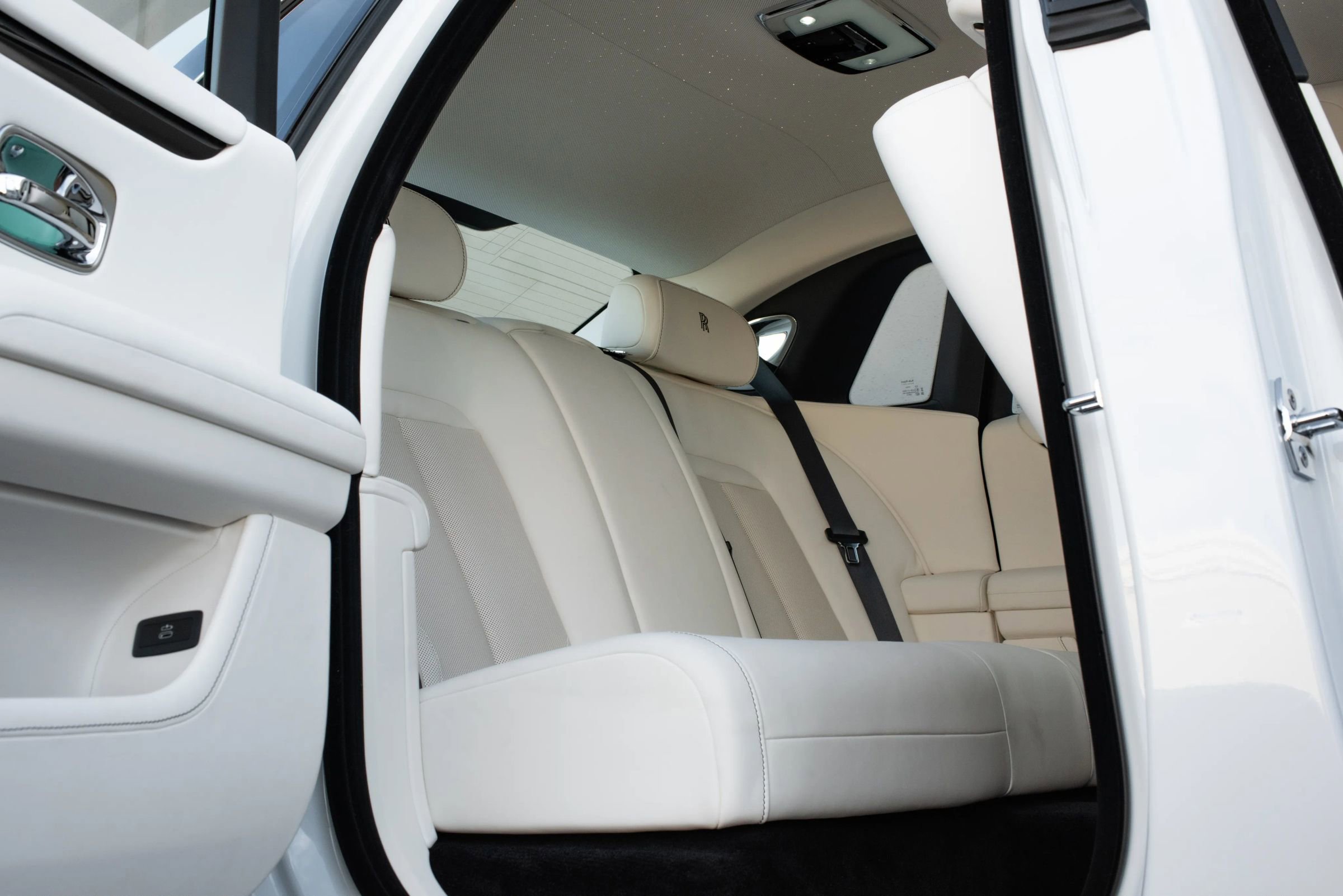 Used 2024 Rolls-Royce Ghost image 20