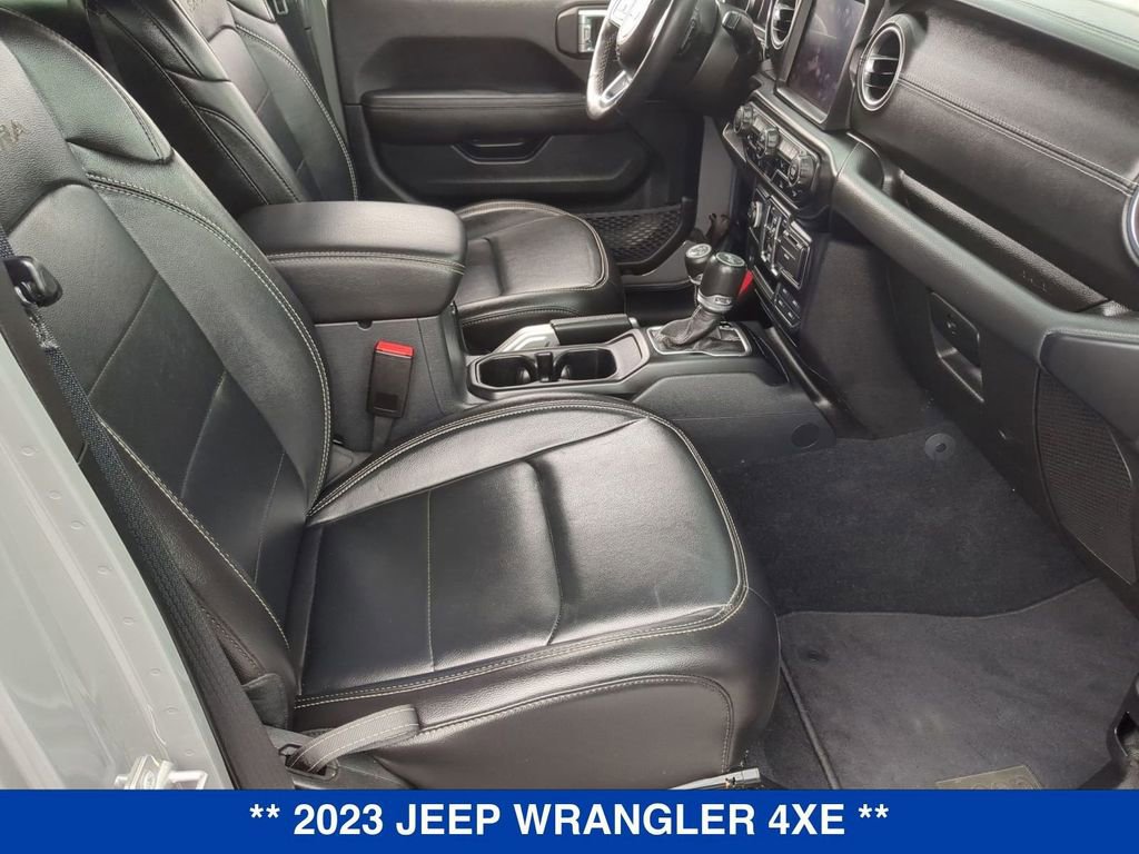 Used 2023 Jeep Wrangler Unlimited Sahara w/ Cold Weather Group AWD/4WD image 22