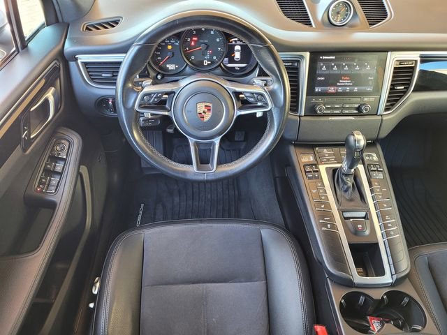 Used 2018 Porsche Macan AWD/4WD image 19