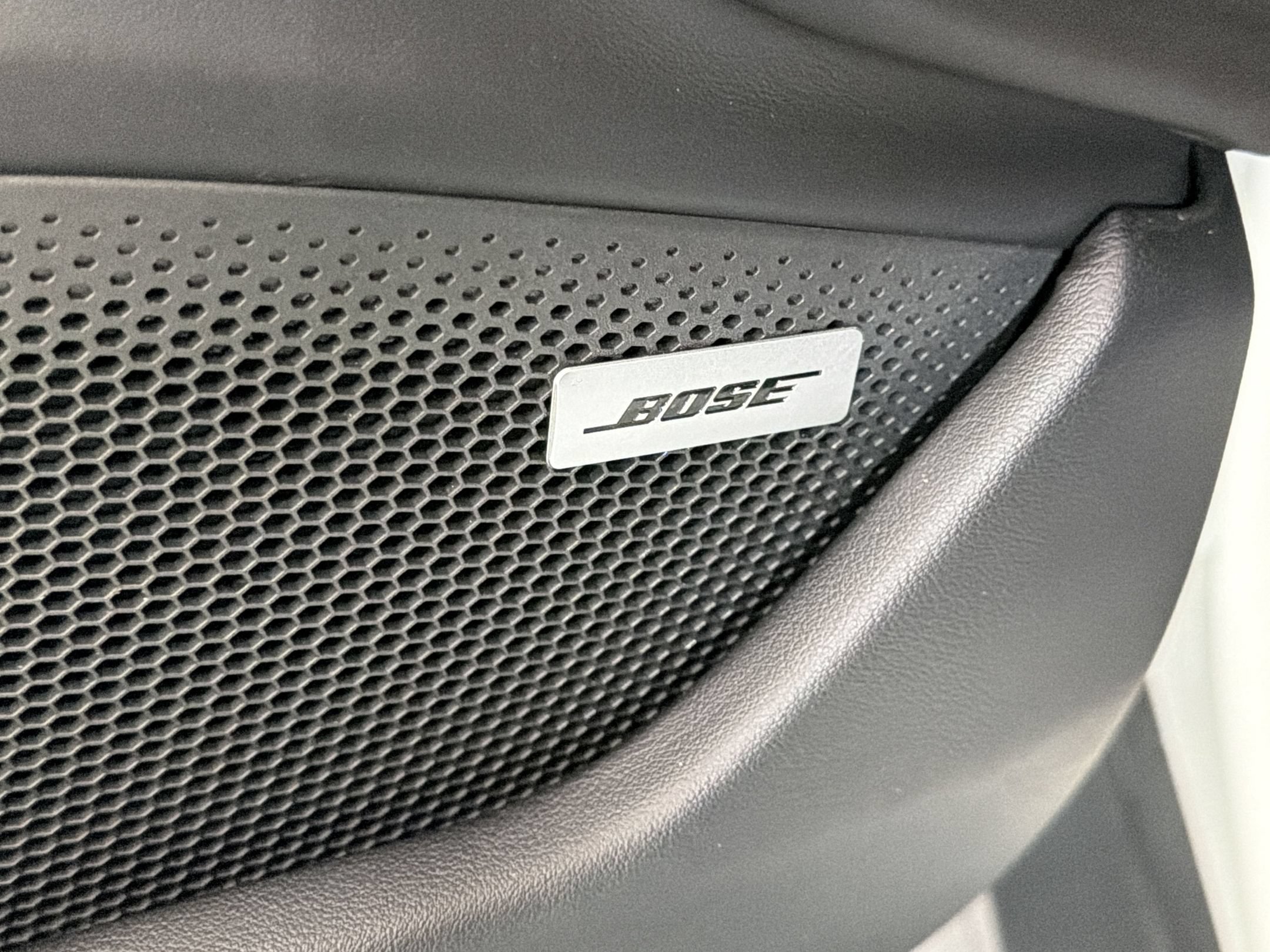 Certified 2020 Porsche Taycan 4S AWD/4WD image 28