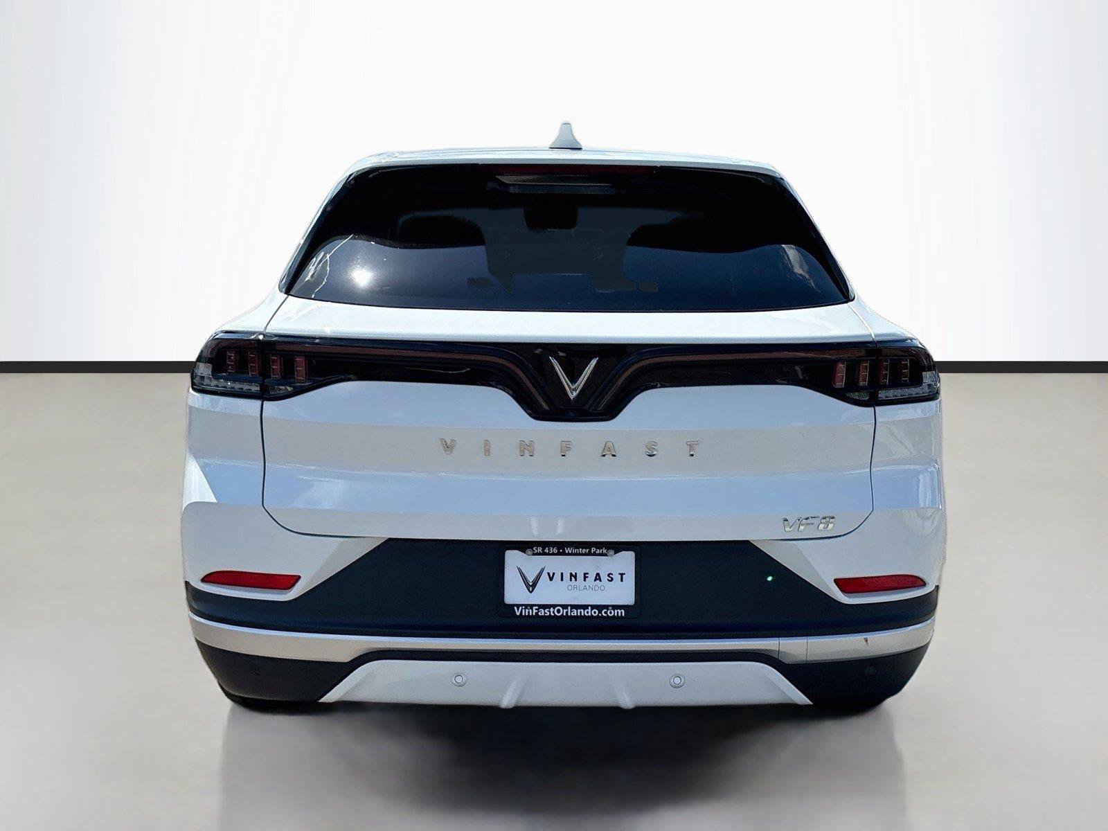 New 2027 VinFast VF 8 Eco AWD/4WD image 6