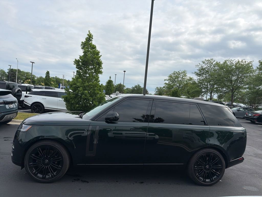 Used 2024 Land Rover Range Rover Long Wheelbase Autobiography AWD/4WD image 2