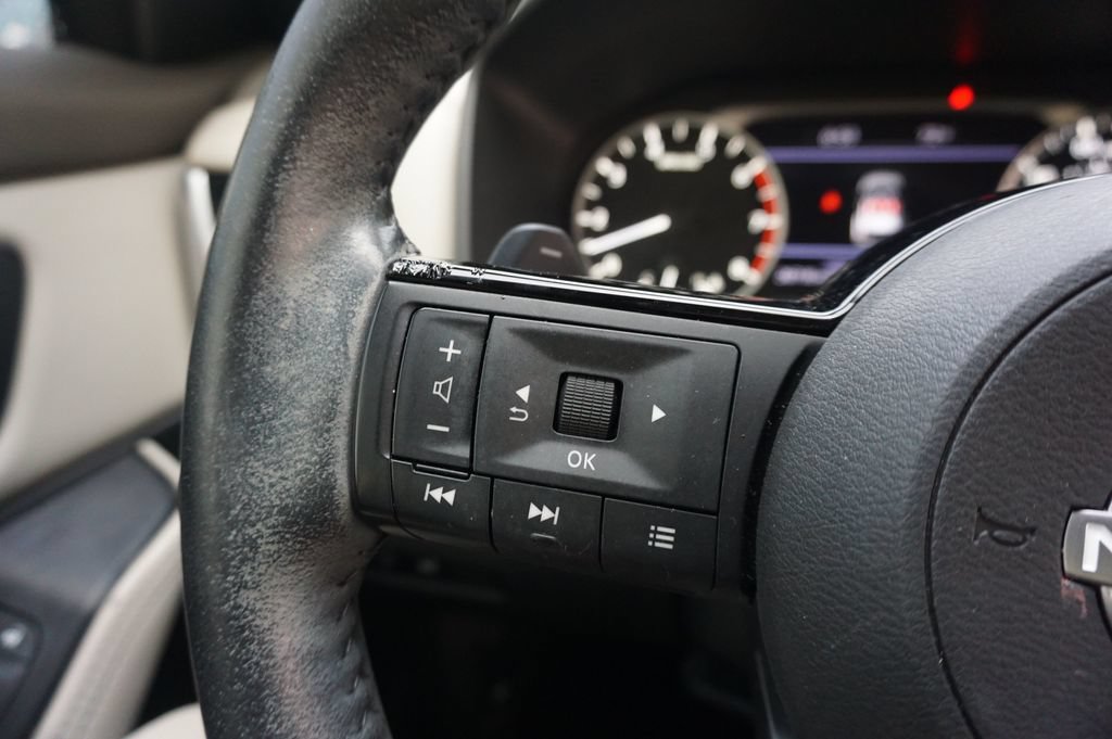 Used 2023 Nissan Rogue SL w/ SL Premium Package FWD image 8