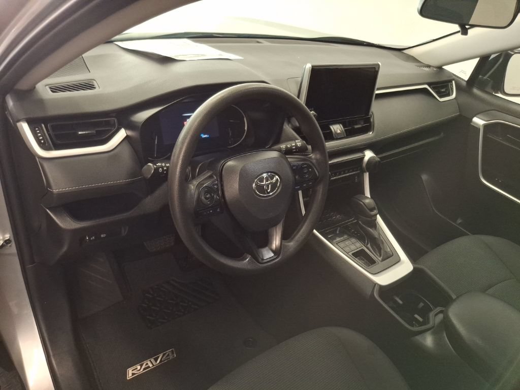 Used 2024 Toyota RAV4 LE AWD/4WD image 16