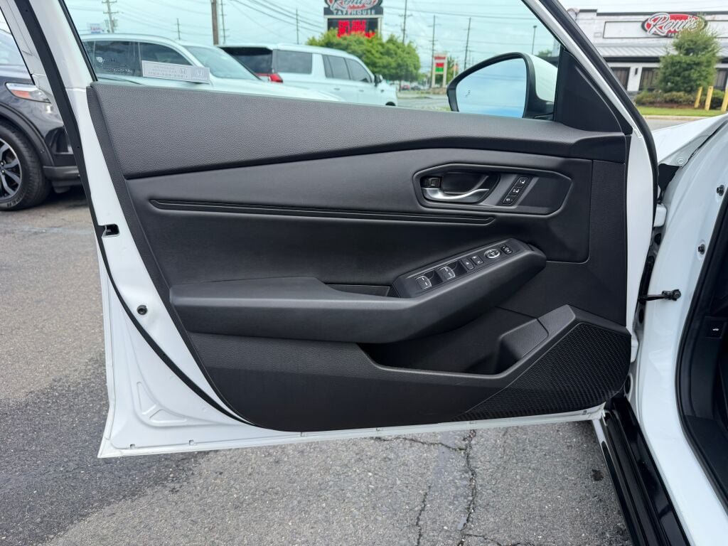 Used 2024 Honda Accord EX-L image 10