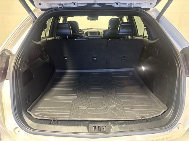 Used 2019 Ford Edge ST w/ Equipment Group 401A AWD/4WD image 9