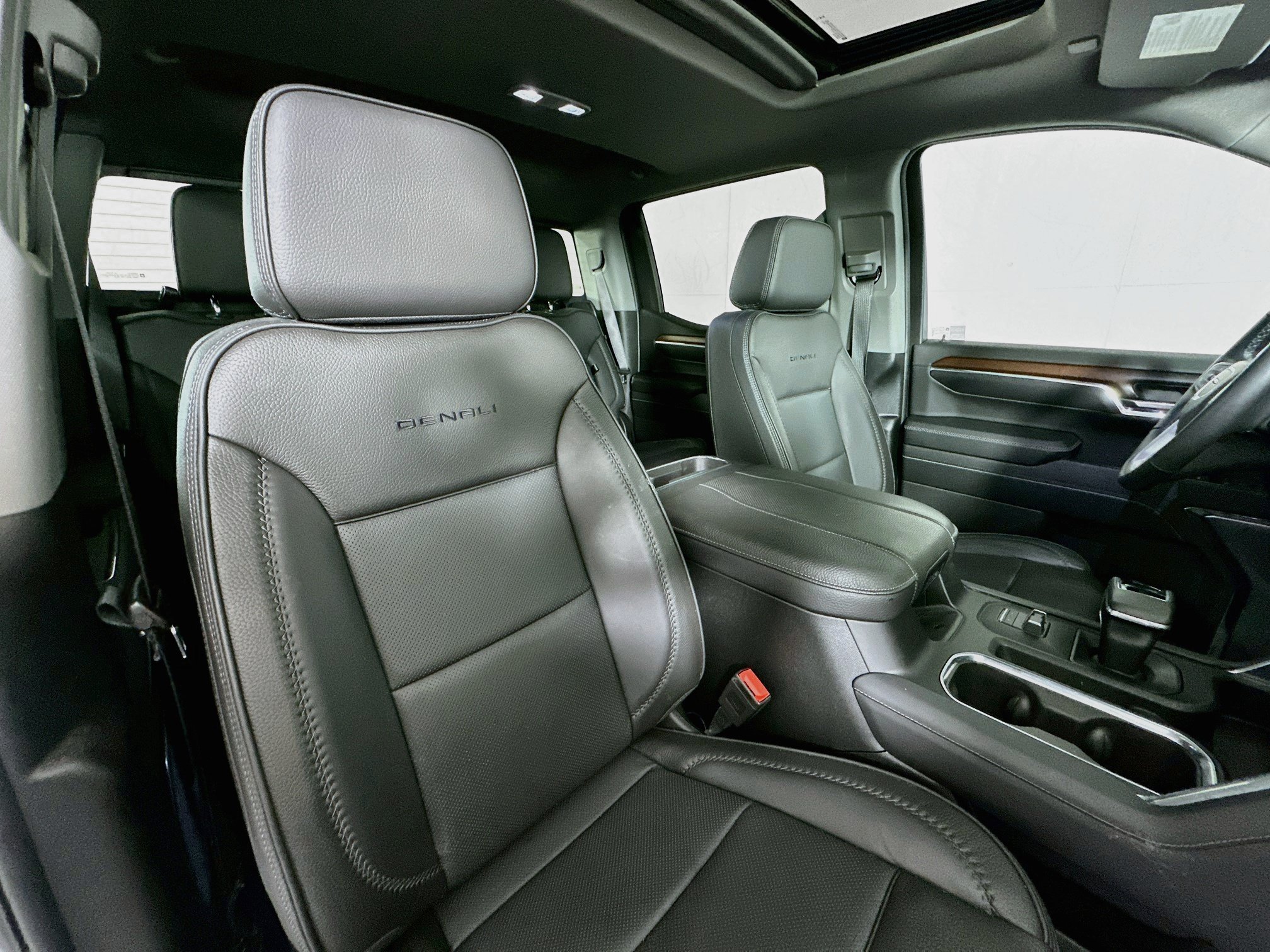 Used 2024 GMC Sierra 1500 Denali w/ Denali Reserve Package AWD/4WD image 28