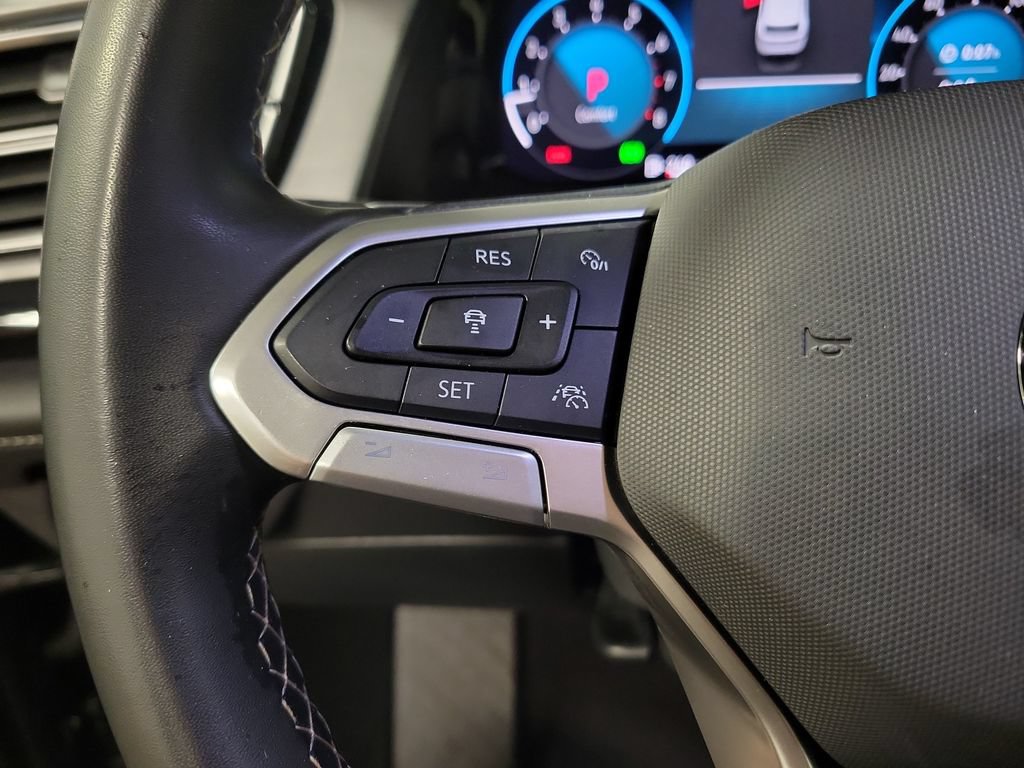 Used 2024 Volkswagen Atlas Cross Sport SE FWD image 23