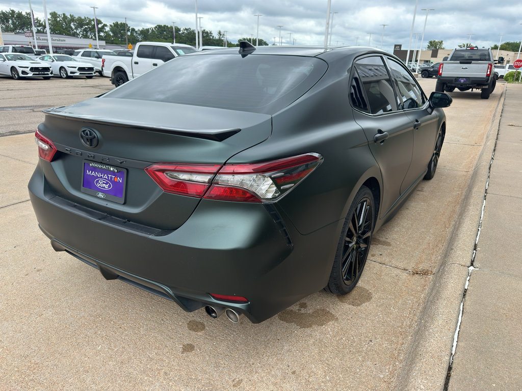 Used 2022 Toyota Camry XSE FWD image 10