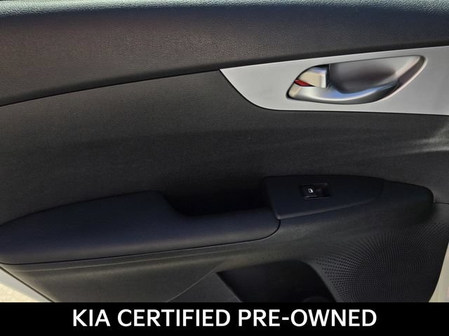 Certified 2022 Kia Forte Sedan FWD image 9