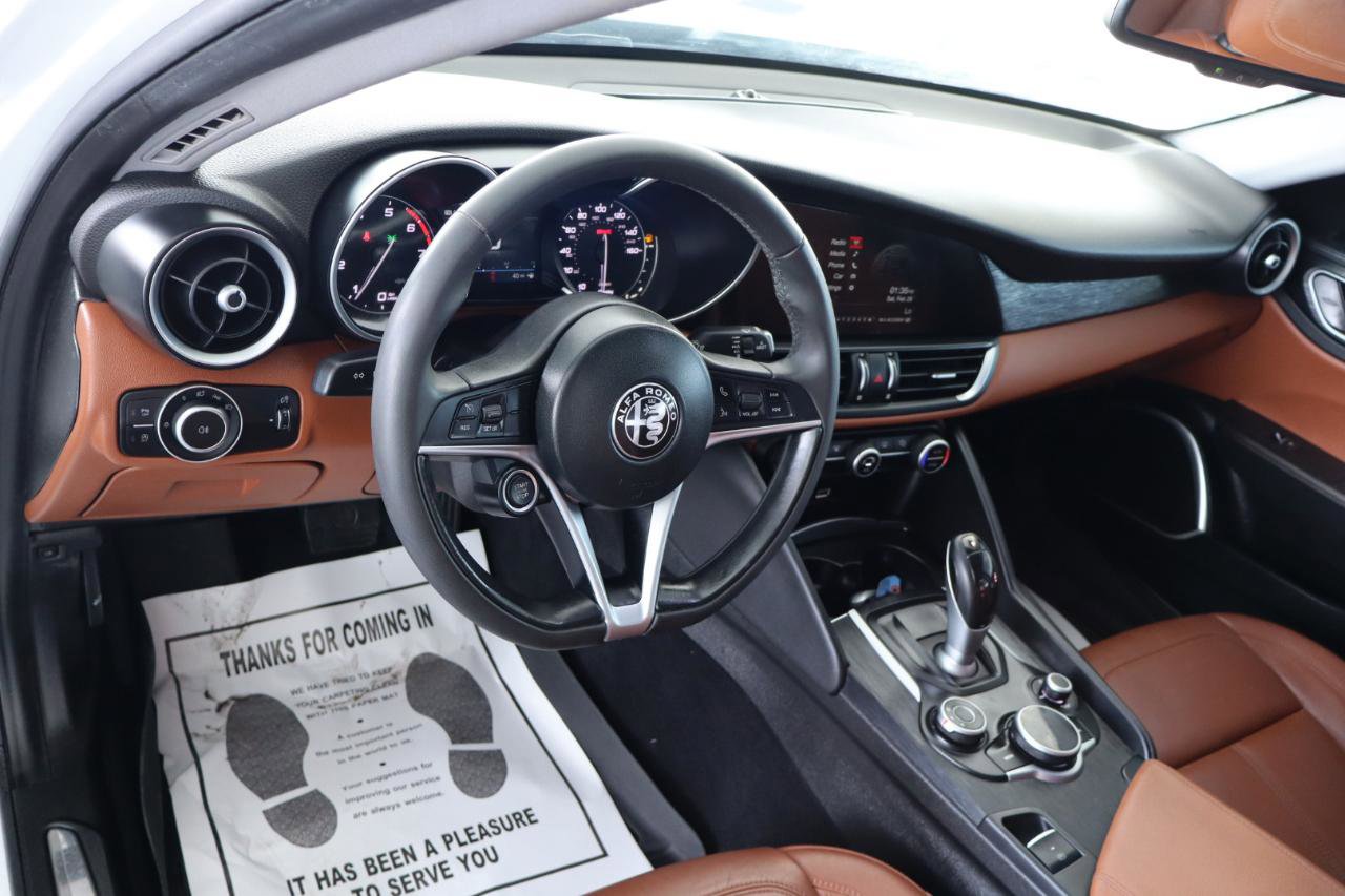 Used 2019 Alfa Romeo Giulia w/ Nero Edizione image 16