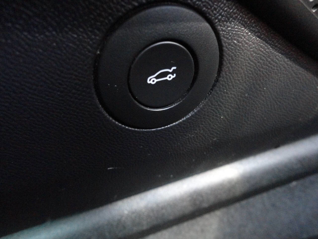 Used 2016 Chevrolet Camaro LT image 35