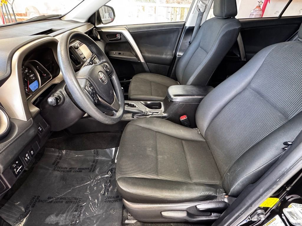 Used 2014 Toyota RAV4 LE AWD/4WD image 18