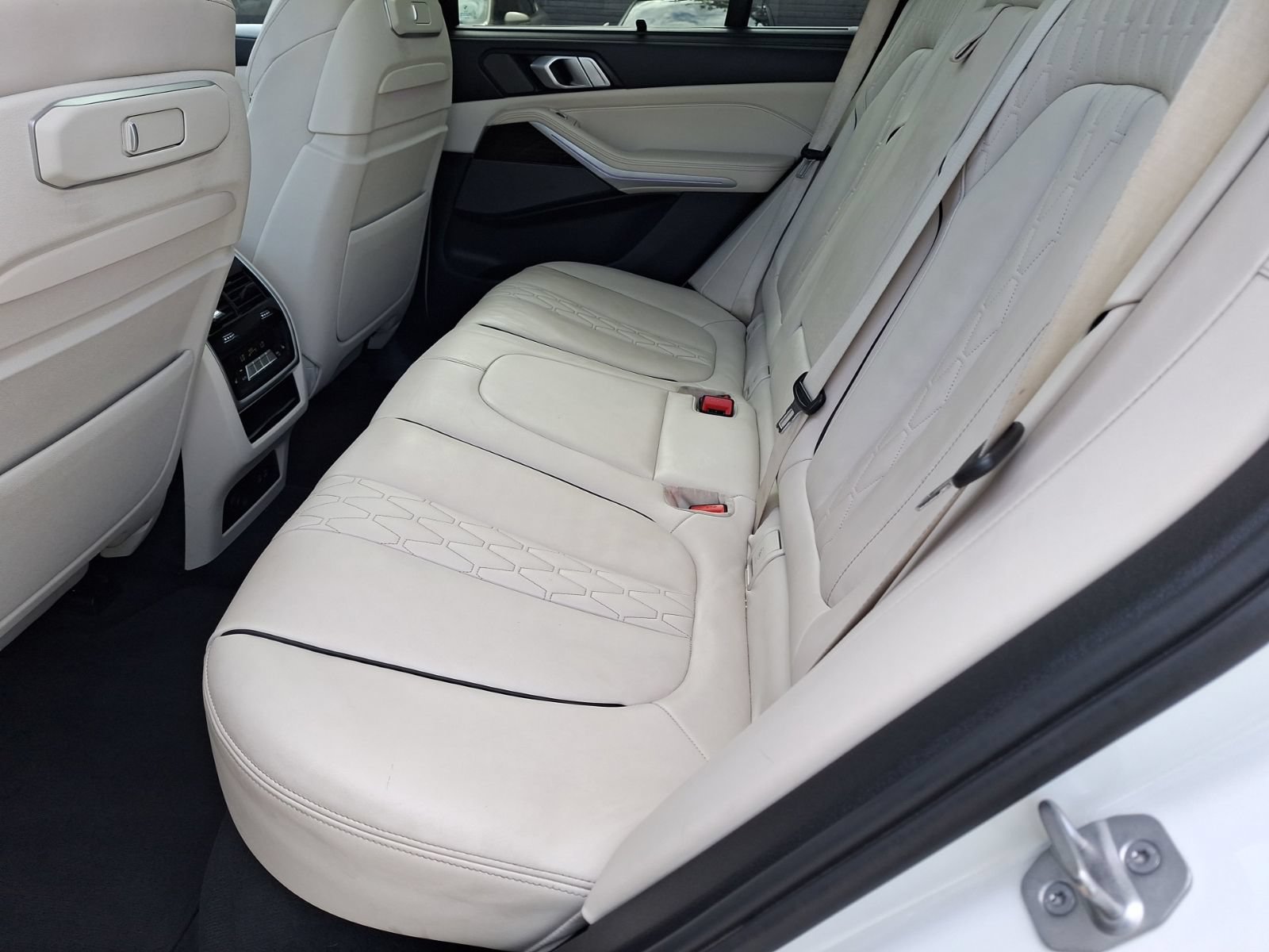 Used 2024 BMW X5 xDrive40i w/ Executive Package AWD/4WD image 31