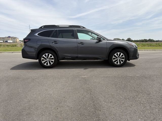 Used 2024 Subaru Outback Premium AWD/4WD image 6