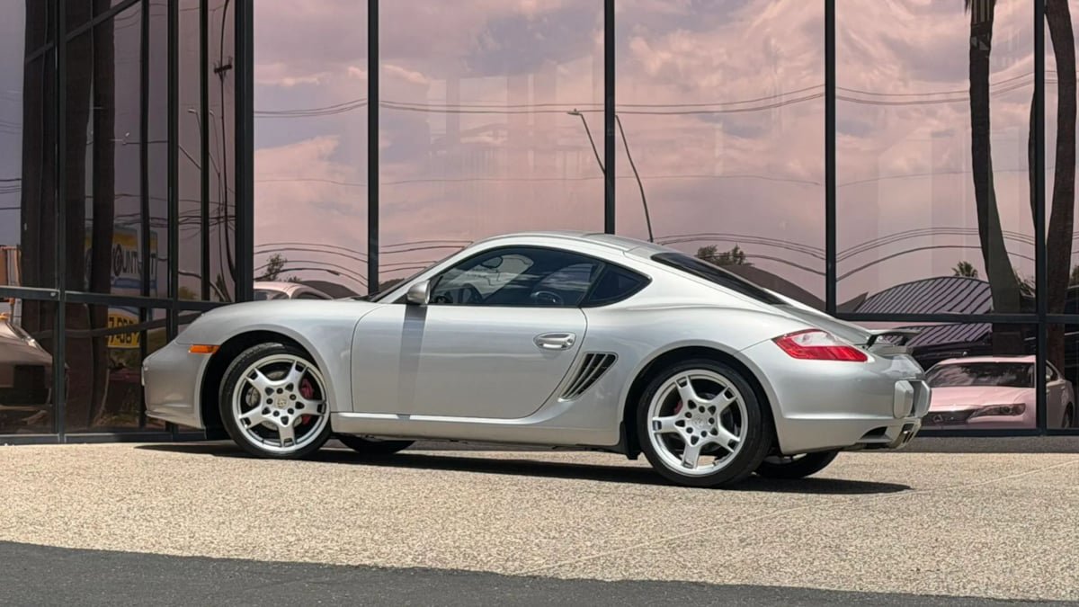 Used 2007 Porsche Cayman S RWD image 8